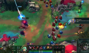Bitwa w Nexus Blitz: gracze walczą w pojedynkach, a na ekranie widać efekty magicznych ataków i kolorową mapę gry.