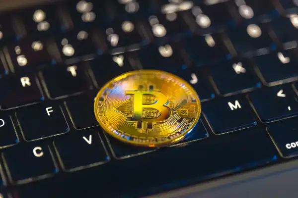 Kryptowaluty w grach online – jak to działa?