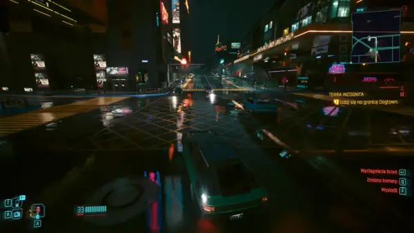 Nocne miasto w stylu cyberpunk. Deszczowa droga, neonowe reklamy i futurystyczny samochód. To wszystko w nowym, ekscytującym dodatku!